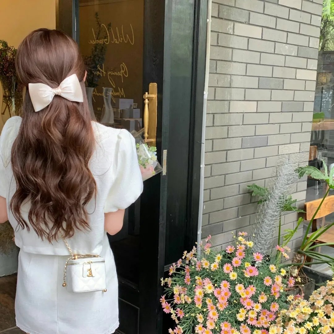 眼神阳光的男孩